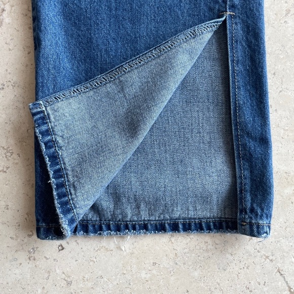 YMI Women's Distressed Medium Wash Blue Jeans, Size 29 (Juniors) - Picture 3 of 9